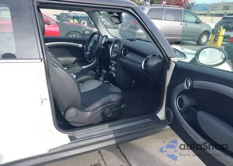 2009 Mini Cooper S from USA, damaged, VIN WMWMF73549TW83149